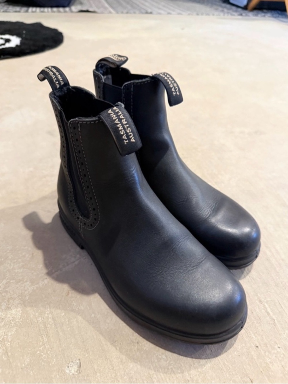 Blundstone Black Chelsea Ankle Boots